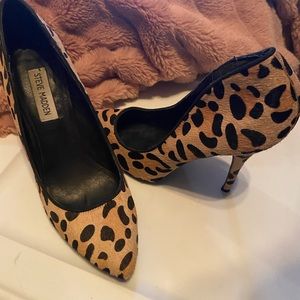 Steve Madden, 4in, Leopard Pump Sz 8…Super cute!